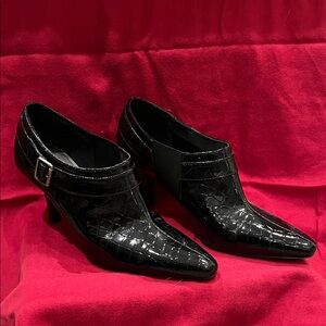 Kelly & Katie Black Croc-Patterned Heels